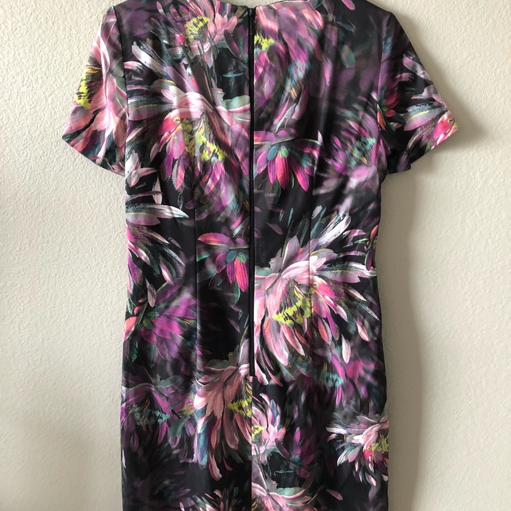 Incredibly gorgeous floral dress - Picture 5 of 6